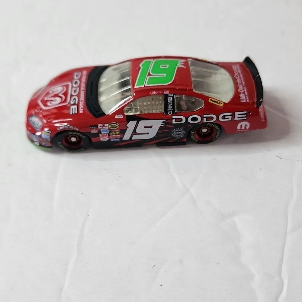 Action Racing Ray Evernham NASCAR #19 Red Dodge Intrepid 1:64 Scale Diecast